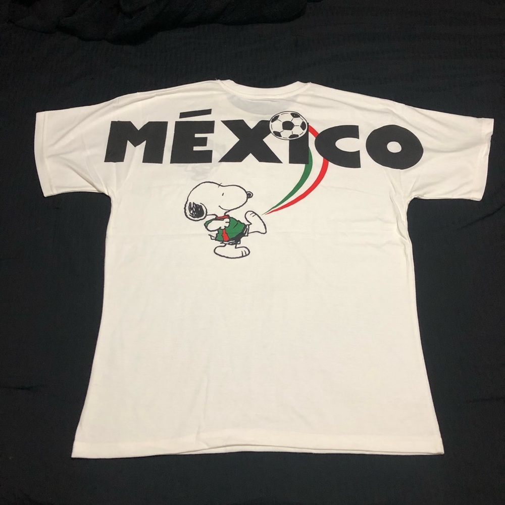 Snoopy Peanuts Mexico T-Shirt, Size Large, White, Lightweight, Relaxed Fit - Picture 3 of 6